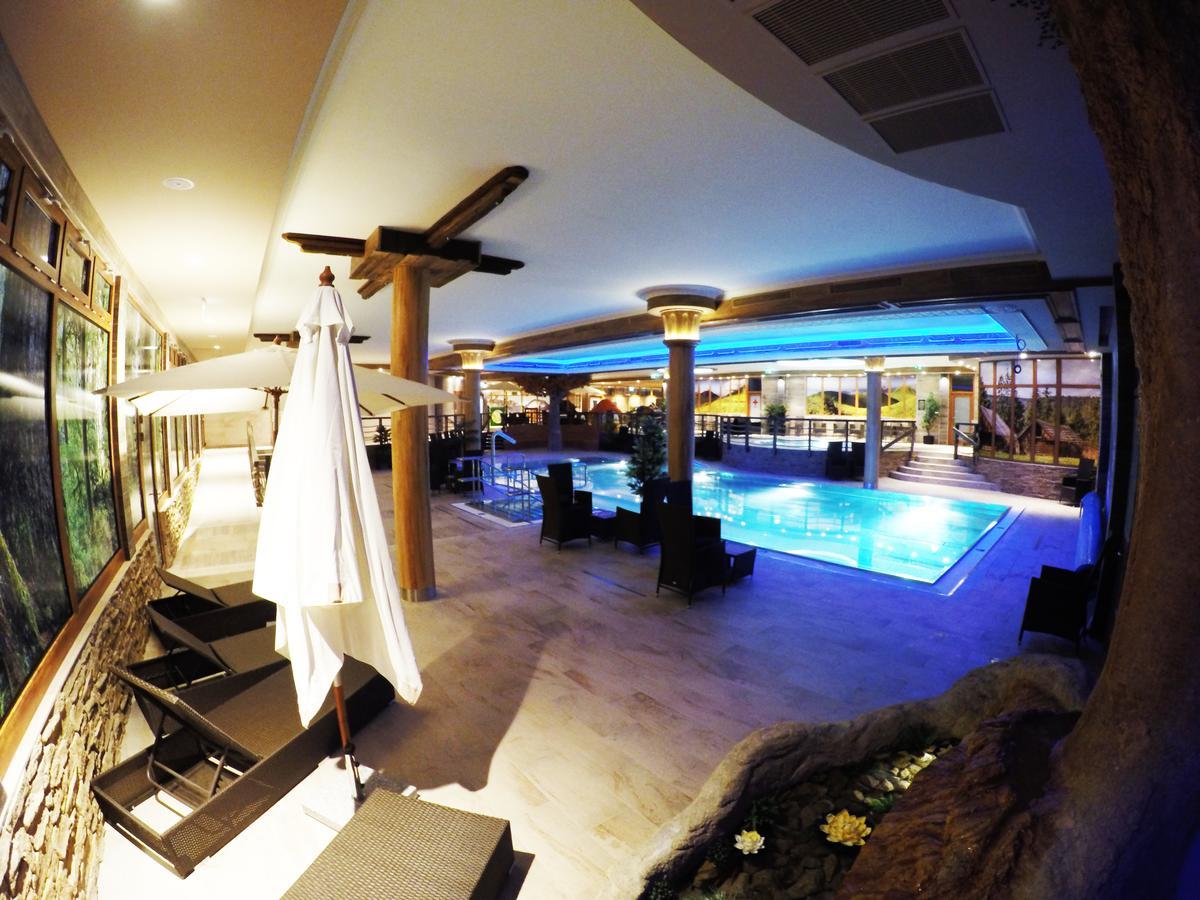 Hotel Aqua Sport*** à Púchov Extérieur photo